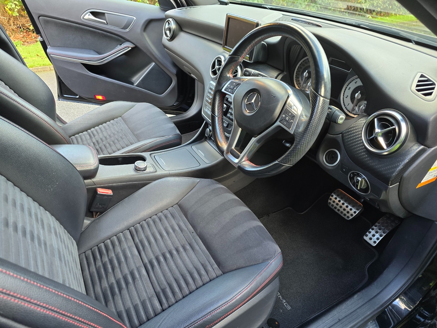 Used Mercedes-Benz A-Class 2014 for sale - 76281851: Photo 11