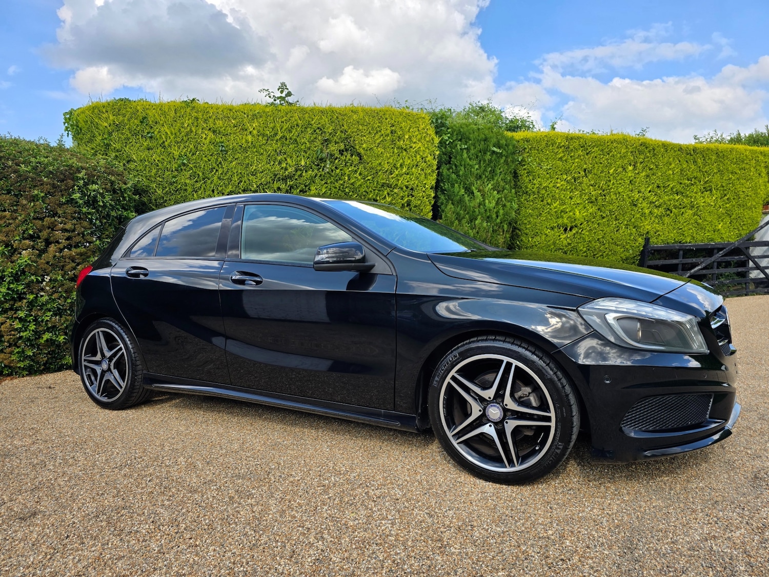 Used Mercedes-Benz A-Class 2014 for sale - 76281851: Photo 2