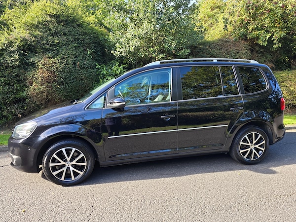 Used Volkswagen Touran 2013 for sale - 76058255: Photo 1