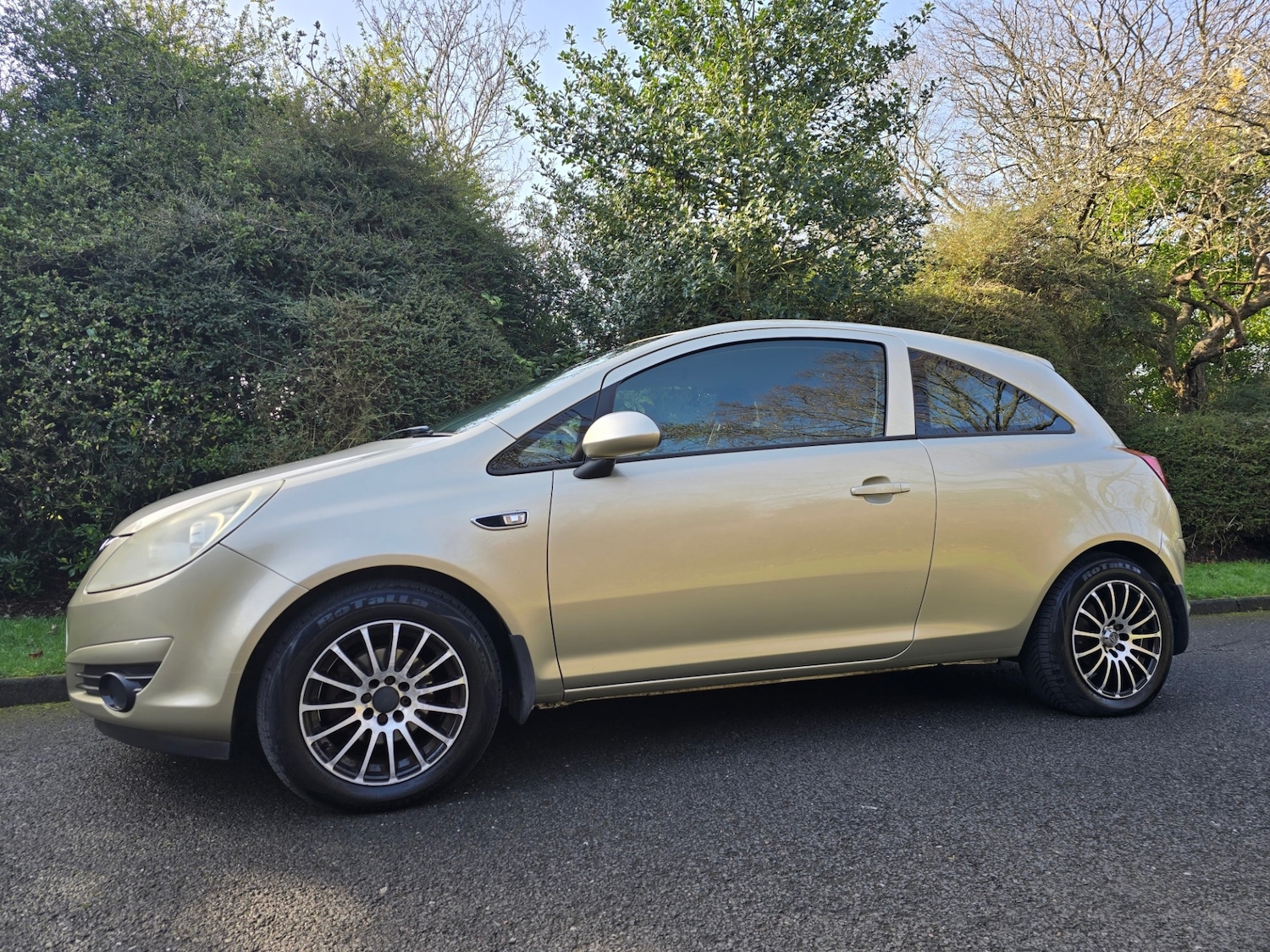 Used Vauxhall Corsa 2008 for sale - 77663776: Photo 2