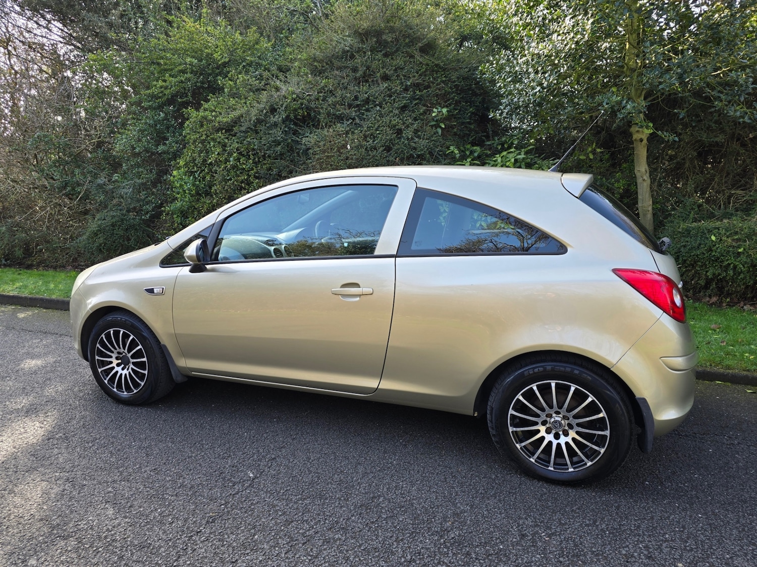 Used Vauxhall Corsa 2008 for sale - 77663776: Photo 3