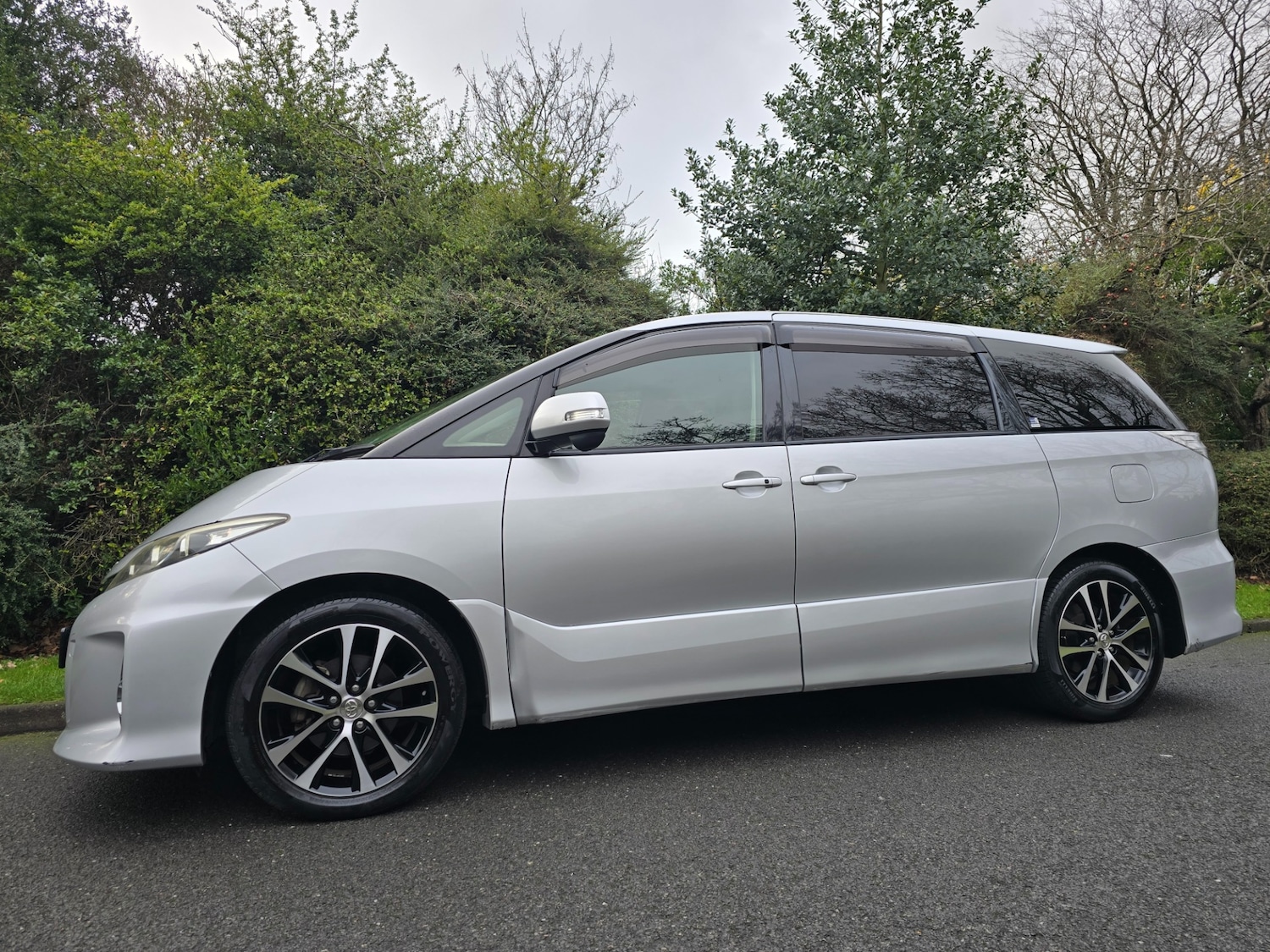 Used Toyota Estima 2014 for sale - 76984257: Photo 2