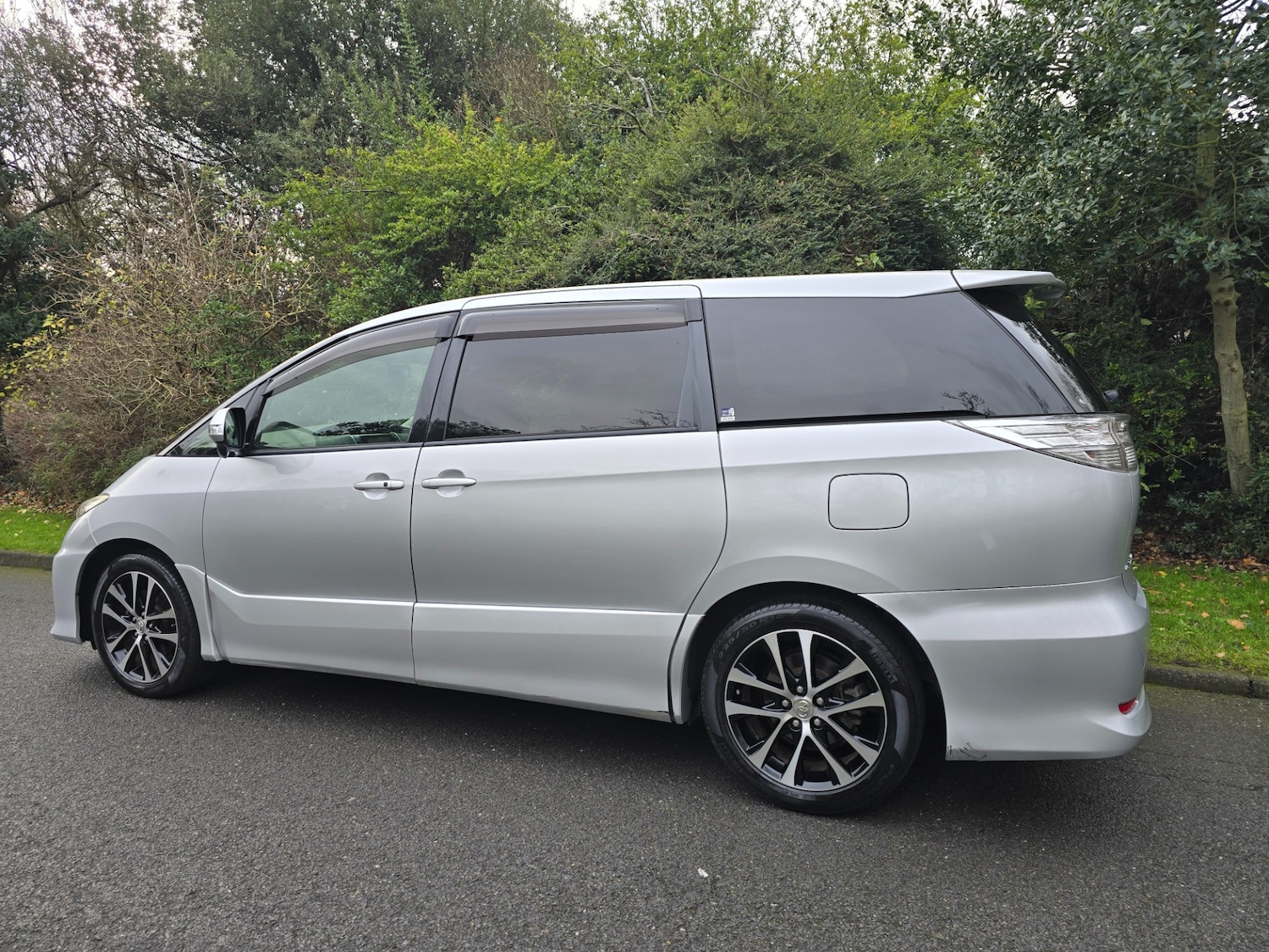 Used Toyota Estima 2014 for sale - 76984257: Photo 3