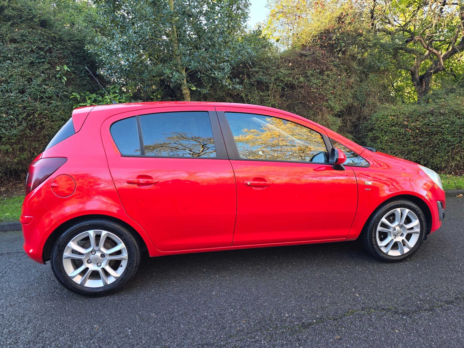 Used Vauxhall Corsa 2011 for sale - 76777773: Photo 8