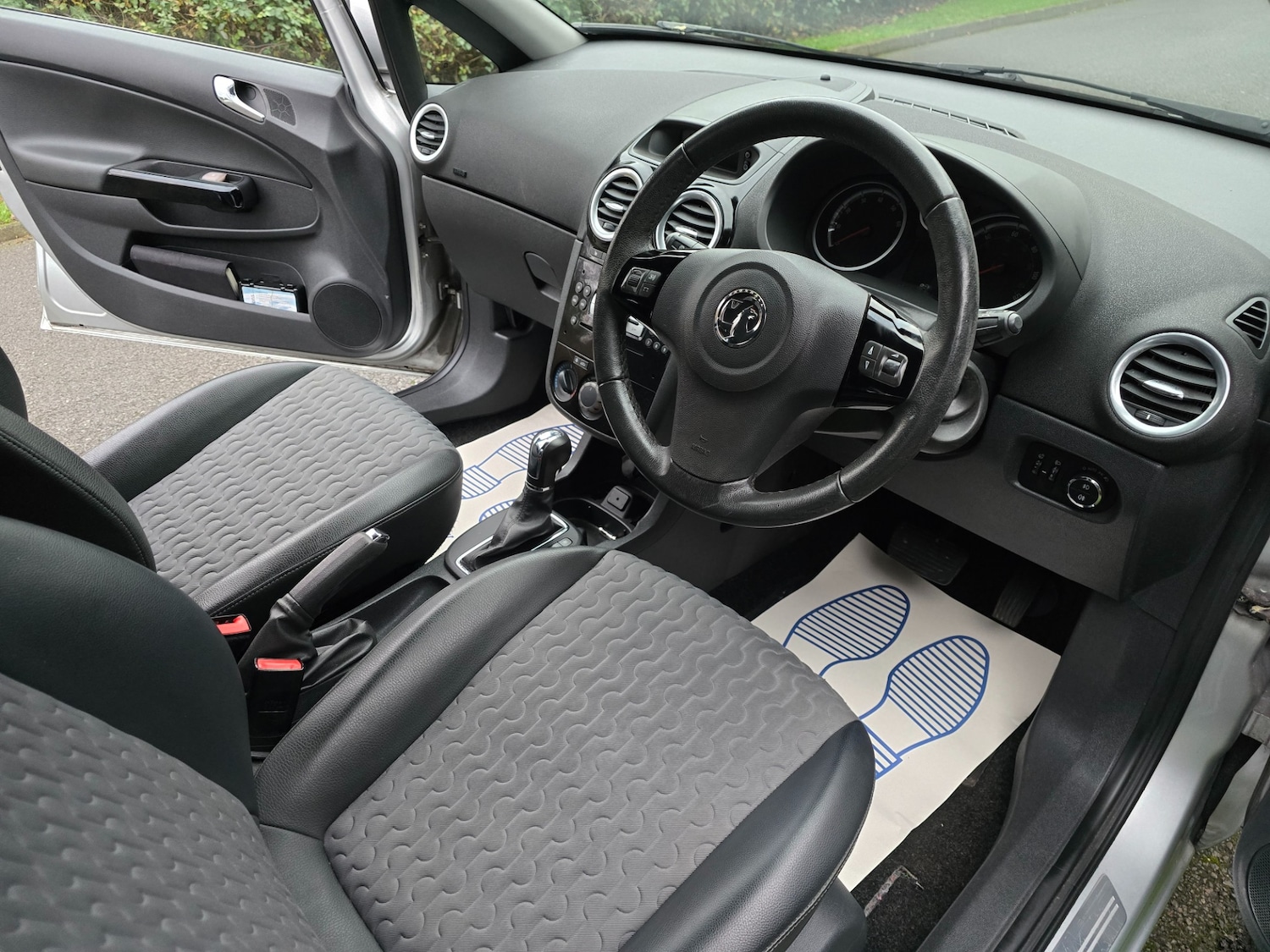 Used Vauxhall Corsa 2013 for sale - 77047480: Photo 10