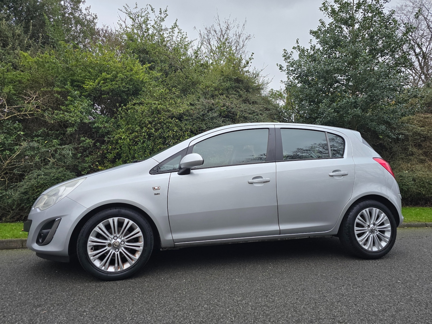 Used Vauxhall Corsa 2013 for sale - 77047480: Photo 2