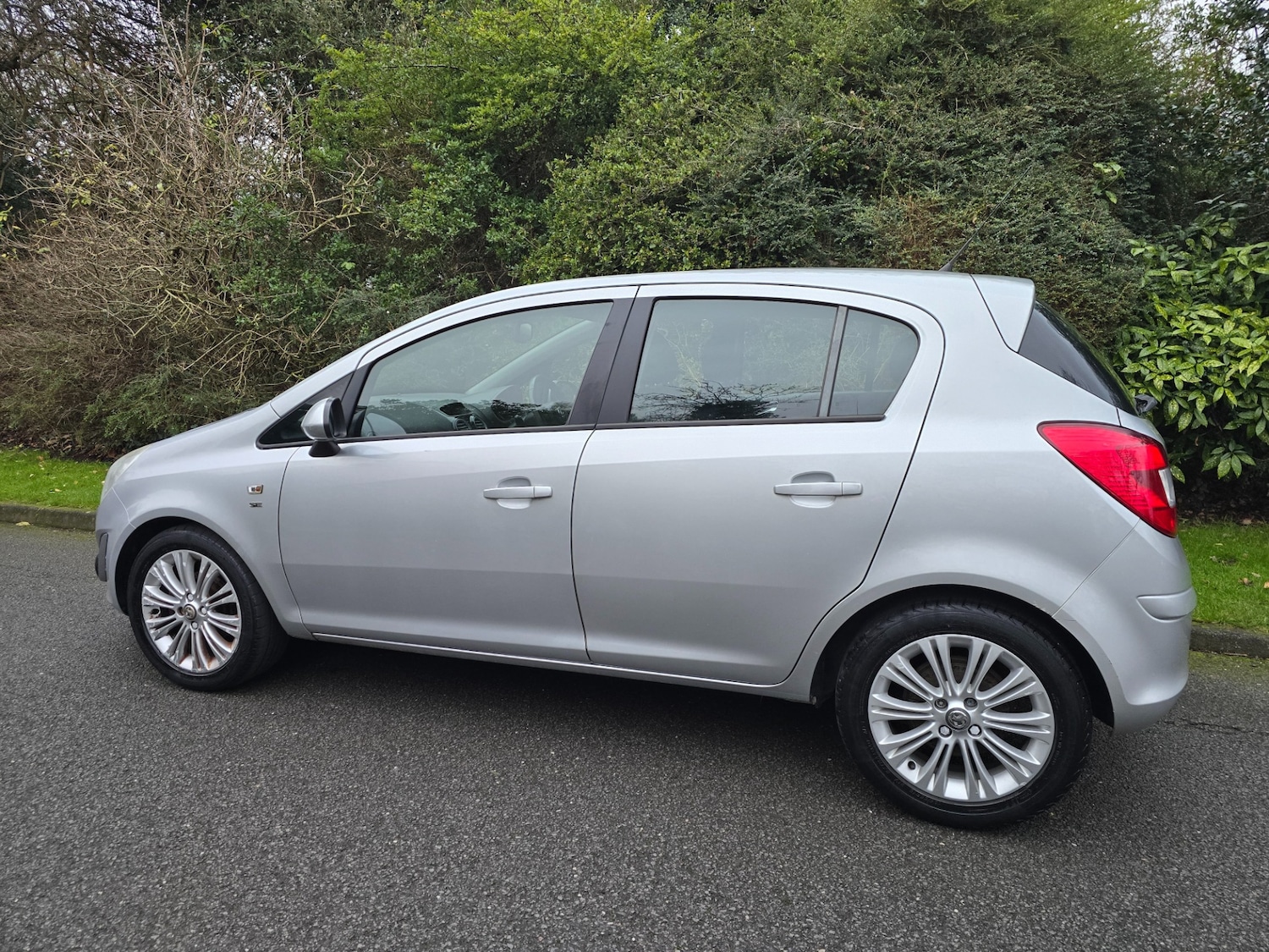 Used Vauxhall Corsa 2013 for sale - 77047480: Photo 3