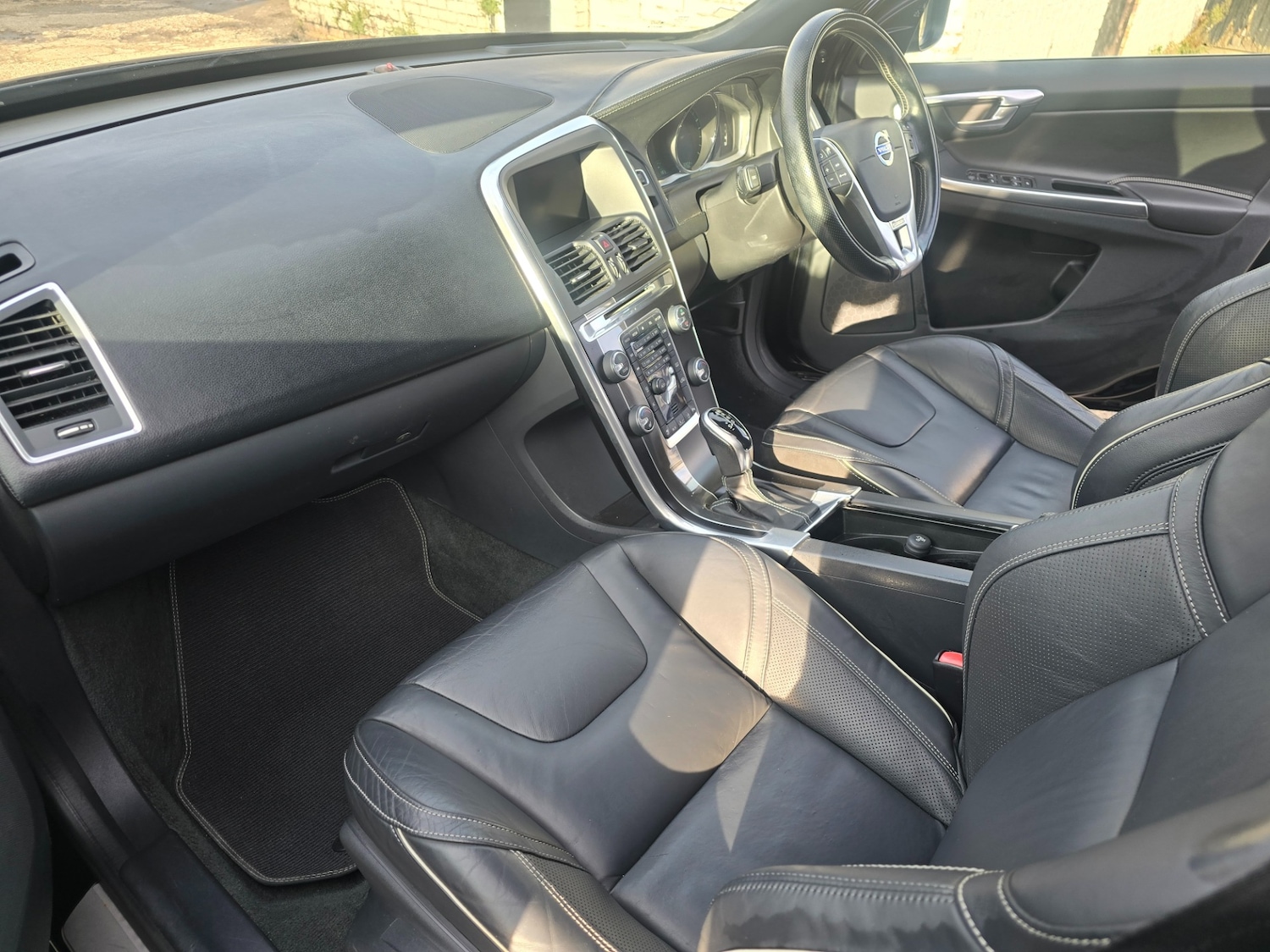 Used Volvo XC60 2014 for sale - 76560203: Photo 13