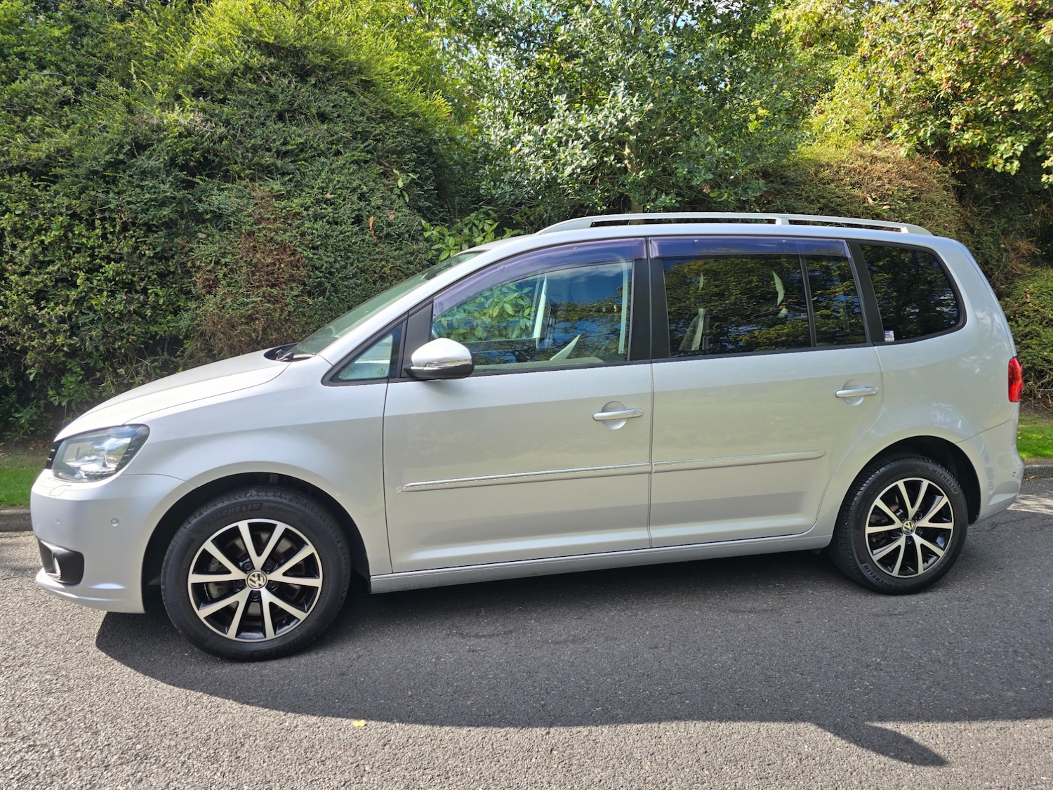 Used Volkswagen Touran 2013 for sale - 76058262: Photo 1