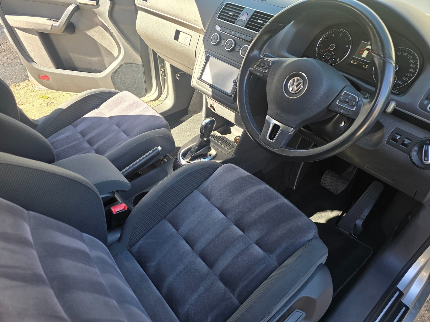 Used Volkswagen Touran 2013 for sale - 76058262: Photo 14