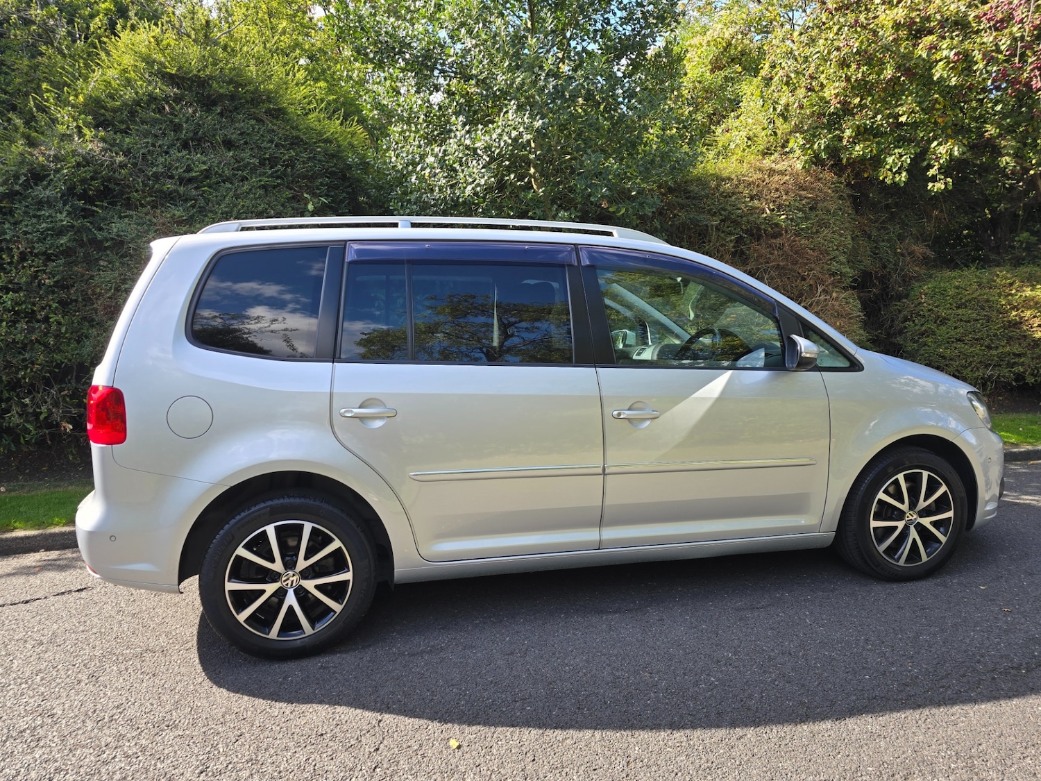 Used Volkswagen Touran 2013 for sale - 76058262: Photo 3