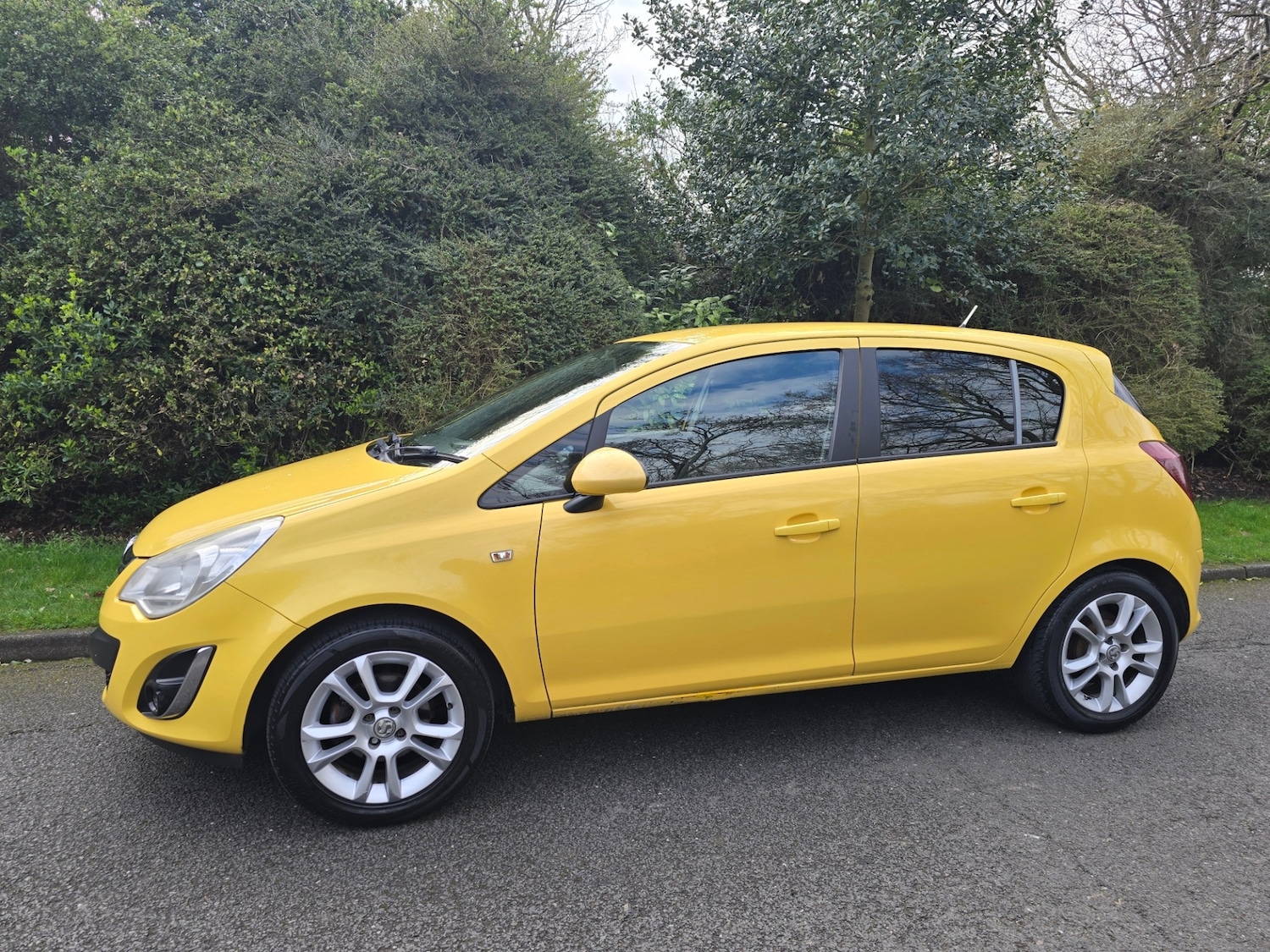 Used Vauxhall Corsa 2011 for sale - 77721776: Photo 1