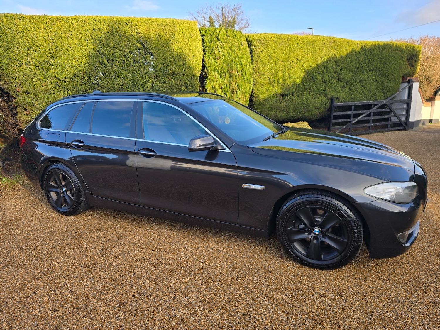 Used BMW 5 Series 2011 for sale - 77129683: Photo 1