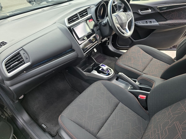 Used Honda Jazz 2015 for sale - 76293464: Photo 13