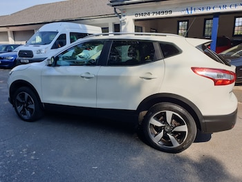 Used Nissan Qashqai 2017 for sale - 79468677: Photo