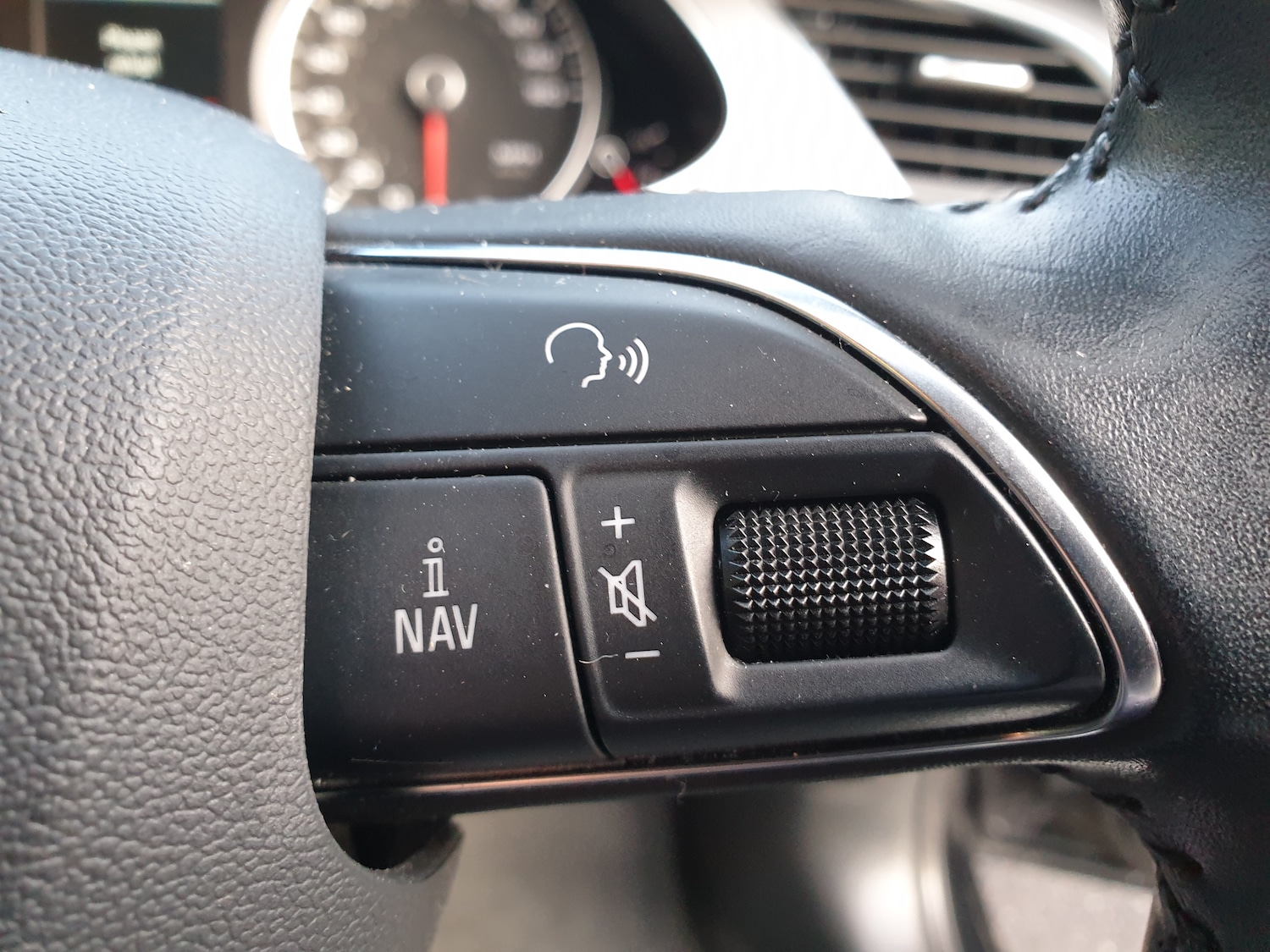 Used Audi A4 2013 for sale - 77470302: Photo 11