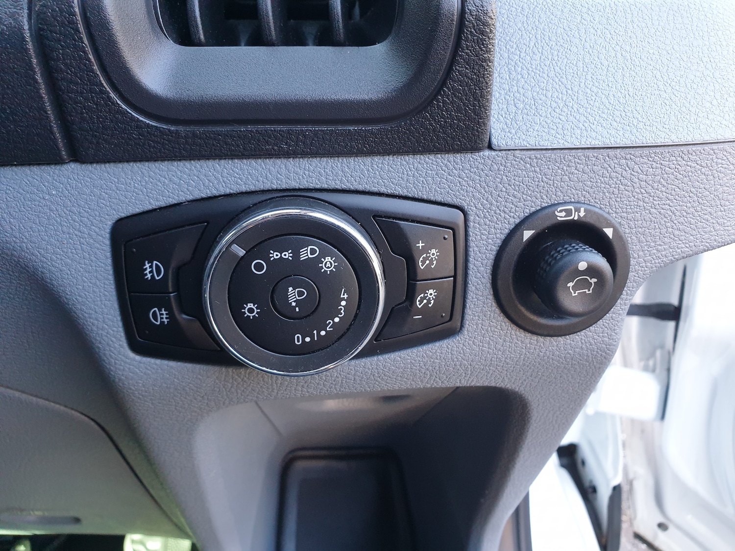 Used Ford Transit 2014 for sale - 77810309: Photo 27