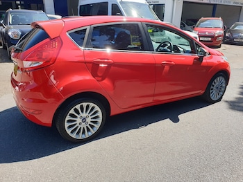 Used Ford Fiesta 2011 for sale - 79043019: Photo