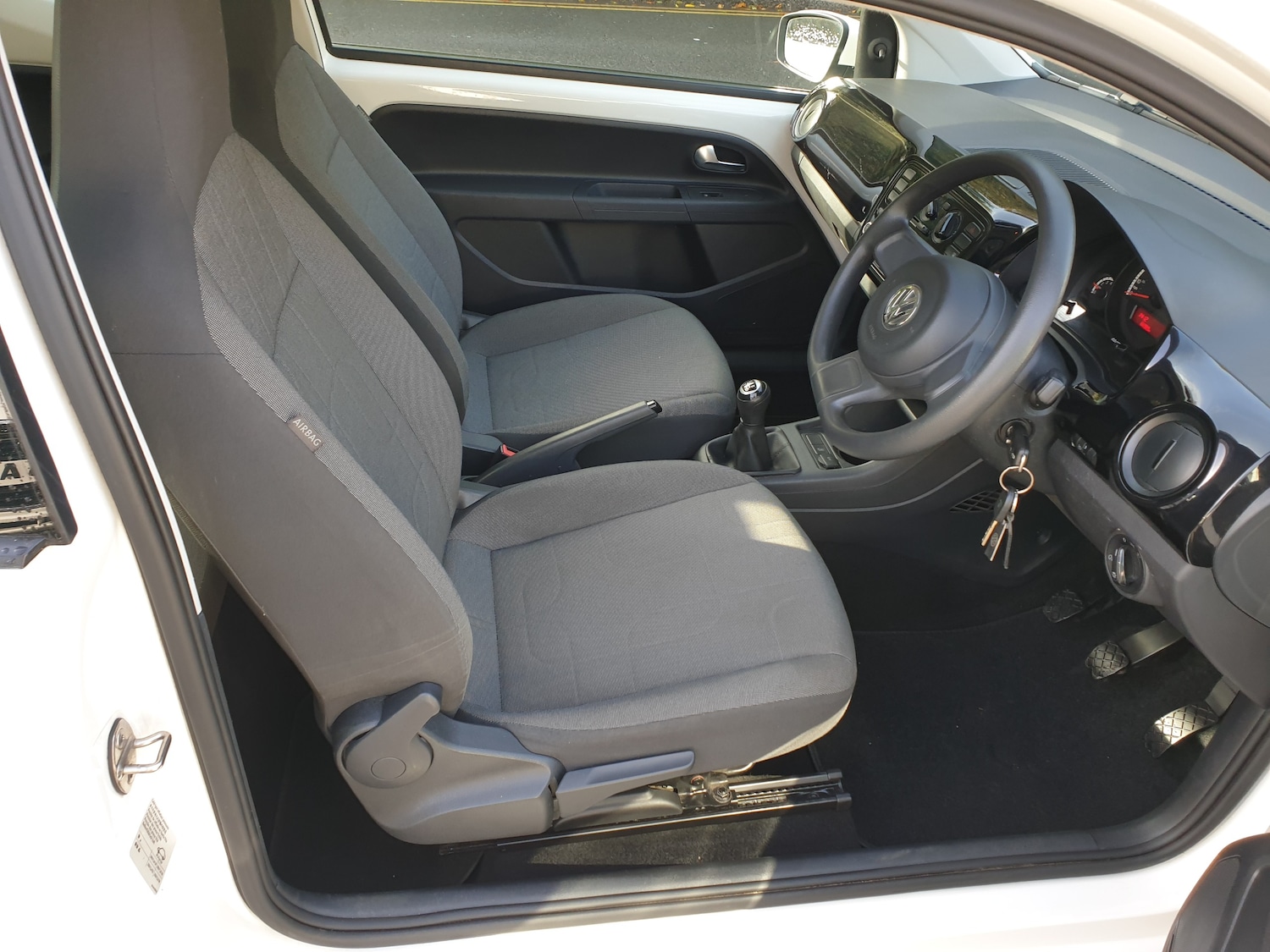 Used Volkswagen up! 2015 for sale - 77470322: Photo 7