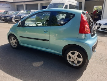 Used Peugeot 107 2011 for sale - 79064527: Photo