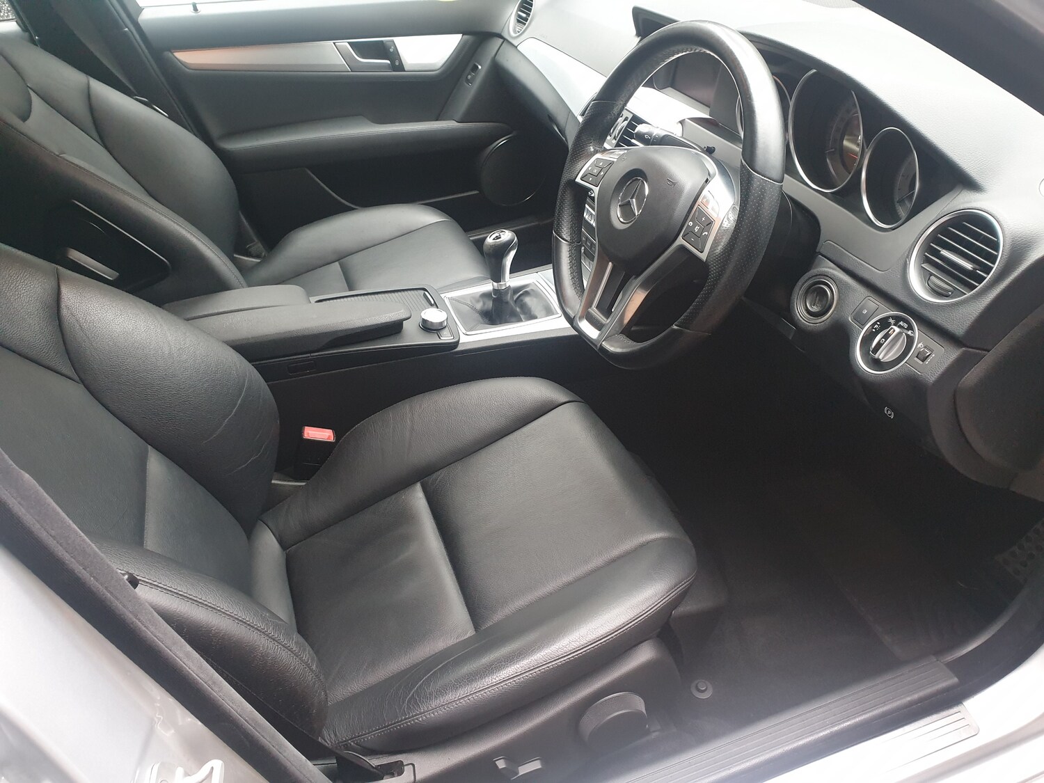 Used Mercedes-Benz C Class 2012 for sale - 77470315: Photo 8