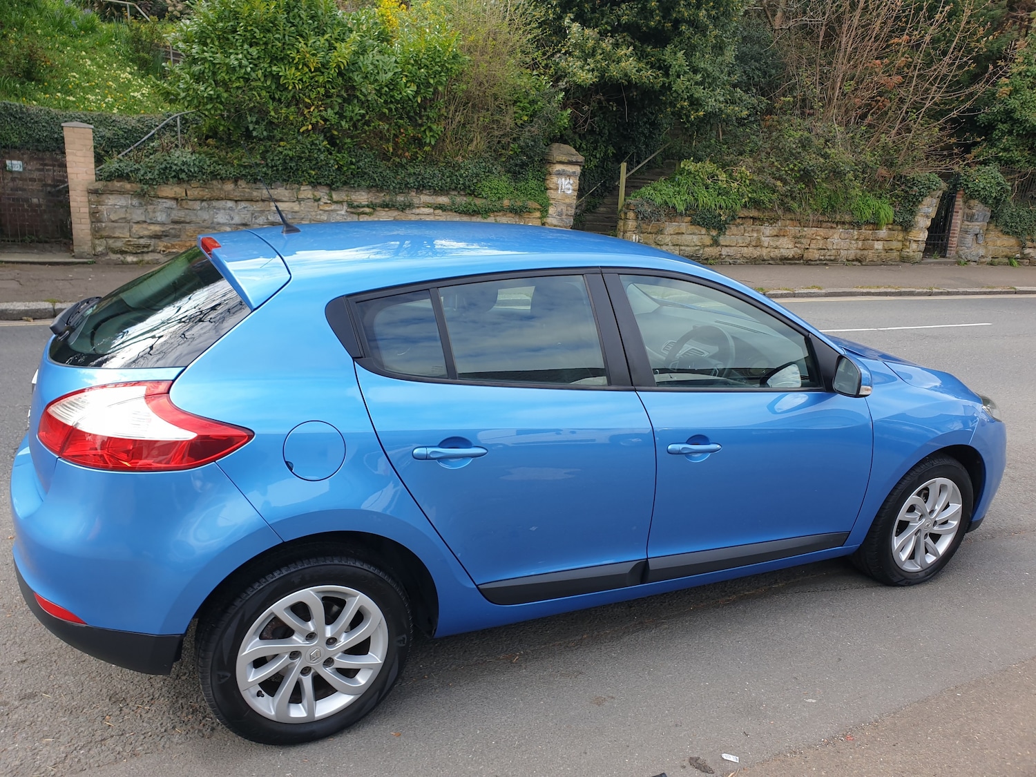 Used Renault Megane for sale - 78122240: Photo 2
