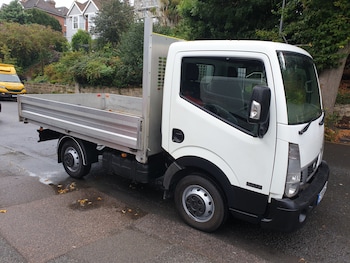 Nissan Cabstar feature image
