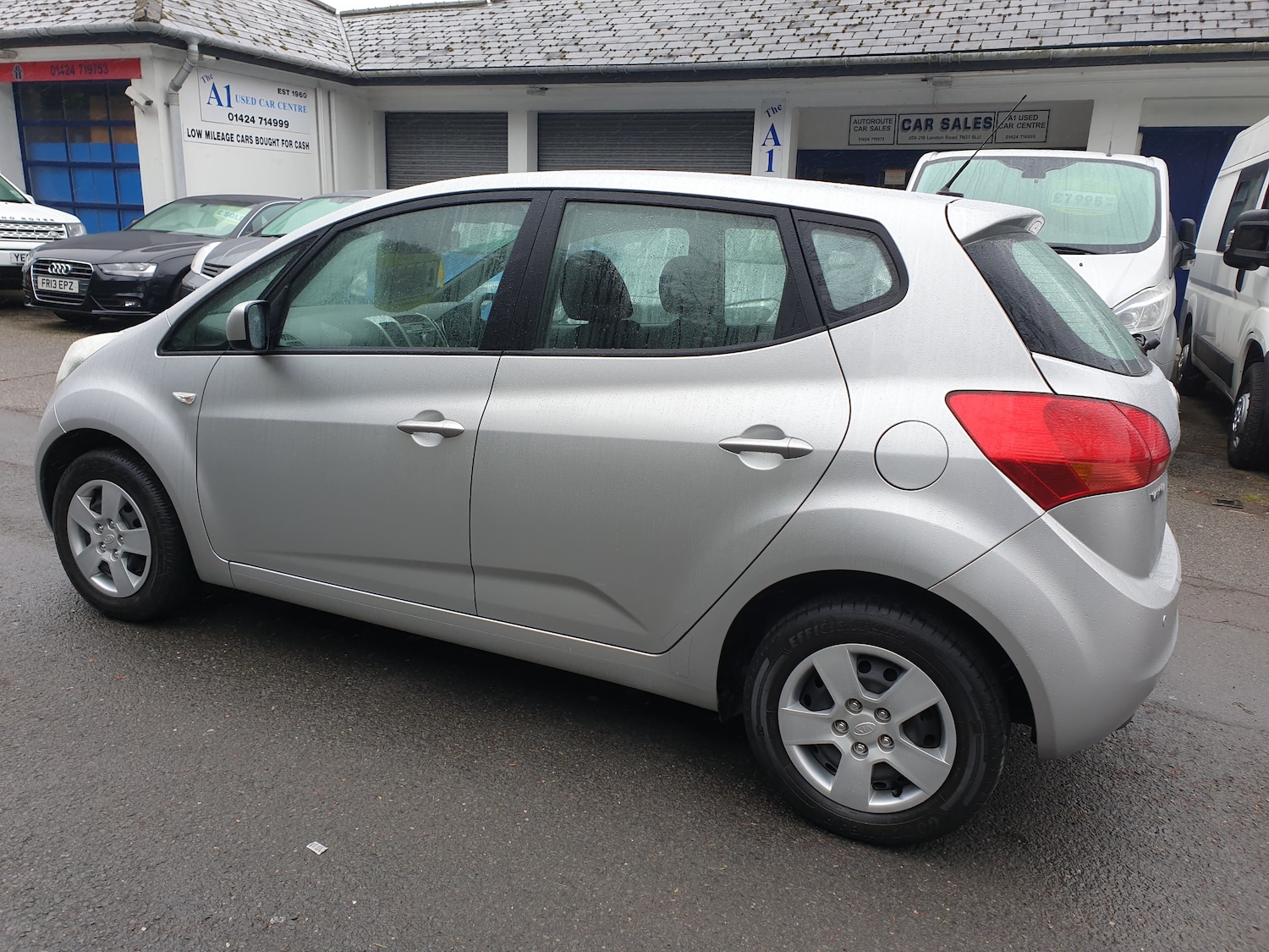 Used Kia Venga 2012 for sale - 78132127: Photo 2