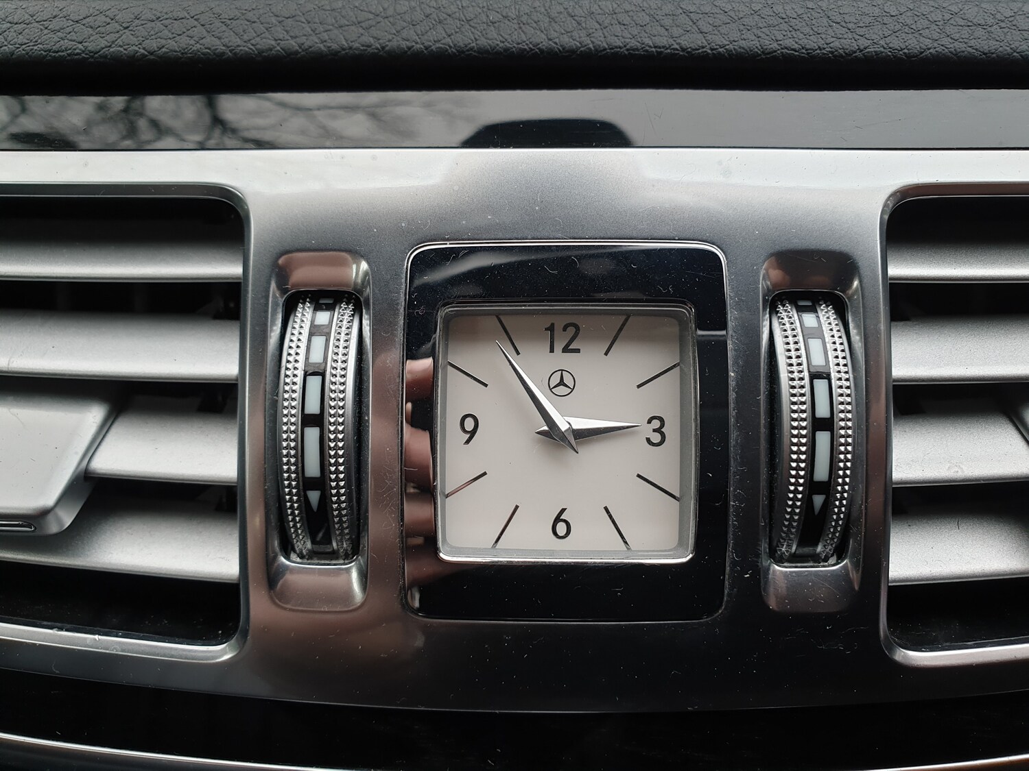 Used Mercedes-Benz E Class 2013 for sale - 77470314: Photo 16