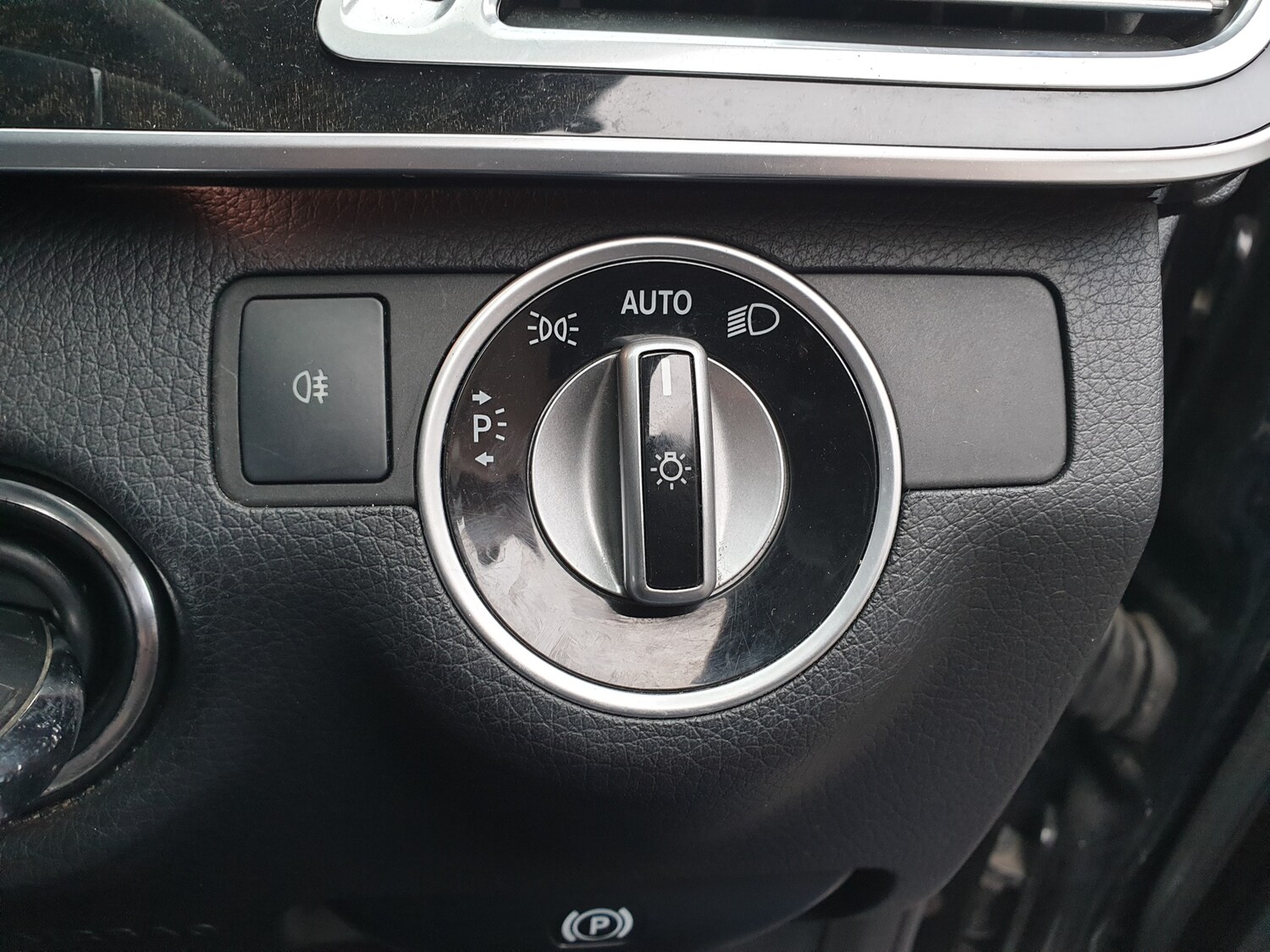 Used Mercedes-Benz E Class 2013 for sale - 77470314: Photo 17