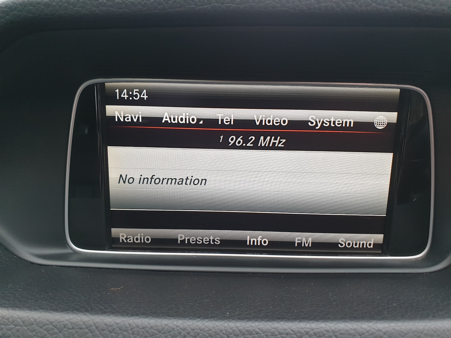 Used Mercedes-Benz E Class 2013 for sale - 77470314: Photo 19