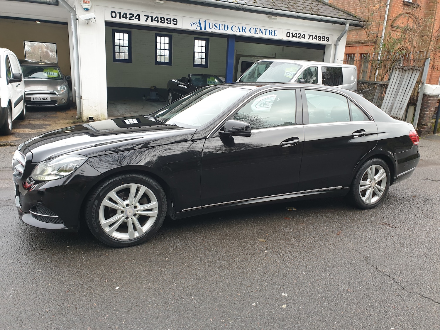 Used Mercedes-Benz E Class 2013 for sale - 77470314: Photo 3