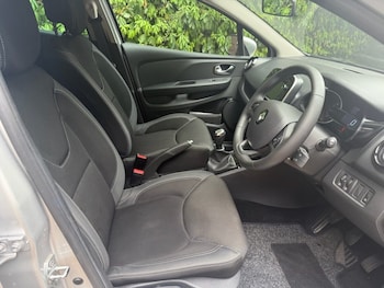 Used Renault Clio 2019 for sale - 75699881: Photo