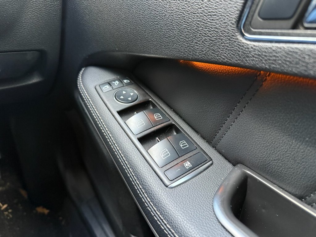 Used Mercedes-Benz E Class 2011 for sale - 76941568: Photo 17