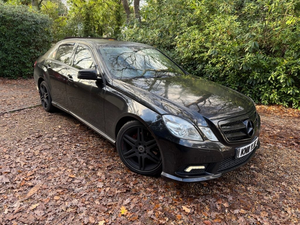 Used Mercedes-Benz E Class 2011 for sale - 76941568: Photo 2