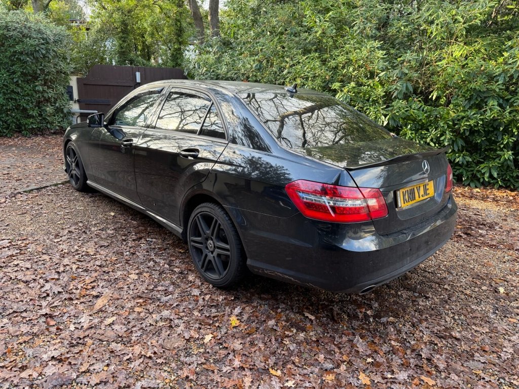 Used Mercedes-Benz E Class 2011 for sale - 76941568: Photo 20