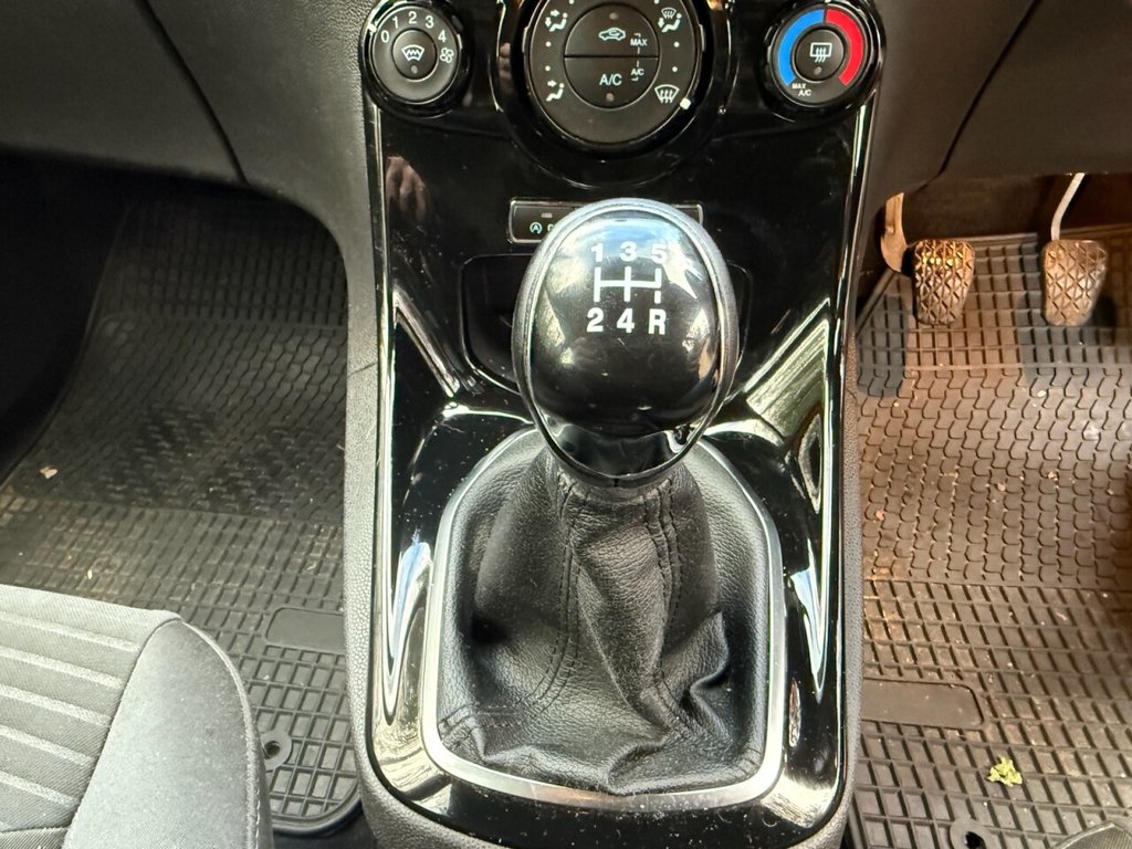 Used Ford Fiesta 2015 for sale - 77231950: Photo 12