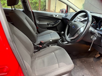 Used Ford Fiesta 2015 for sale - 77231950: Photo