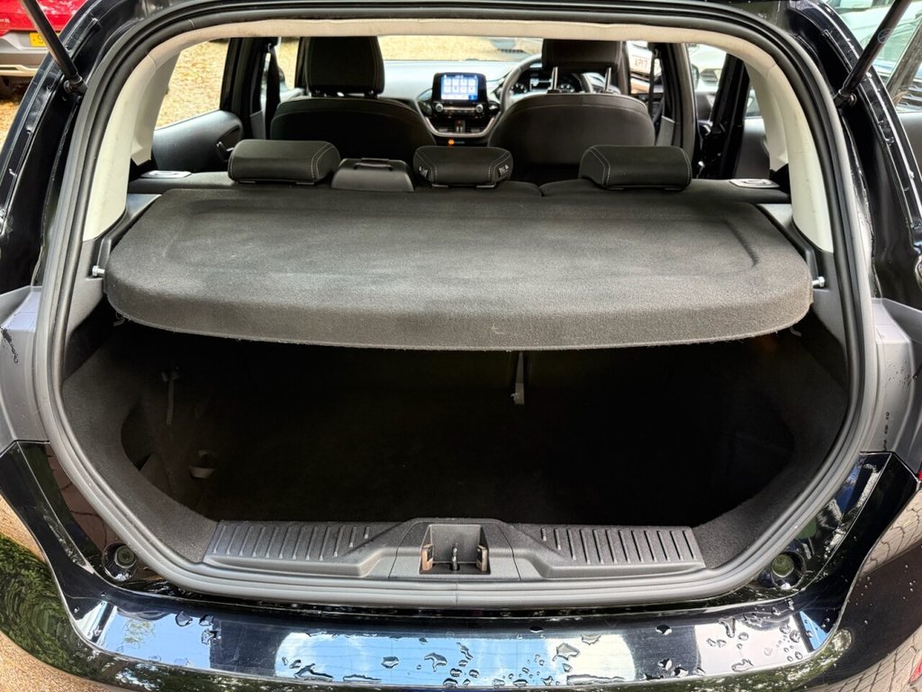 Used Ford Fiesta 2017 for sale - 75699901: Photo 28