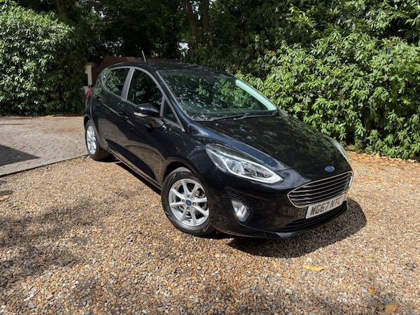 Used Ford Fiesta 2017 for sale - 75699901: Photo 2