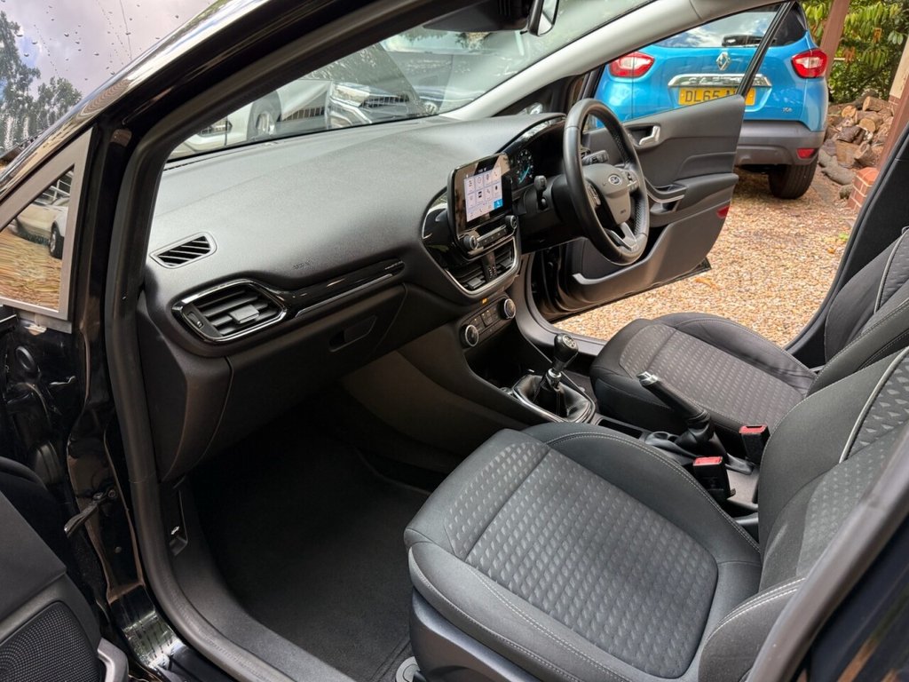 Used Ford Fiesta 2017 for sale - 75699901: Photo 7