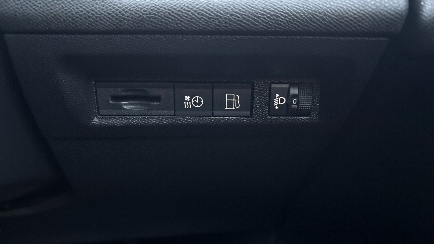 Used Peugeot 308 SW 2024 for sale - 76003038: Photo 28