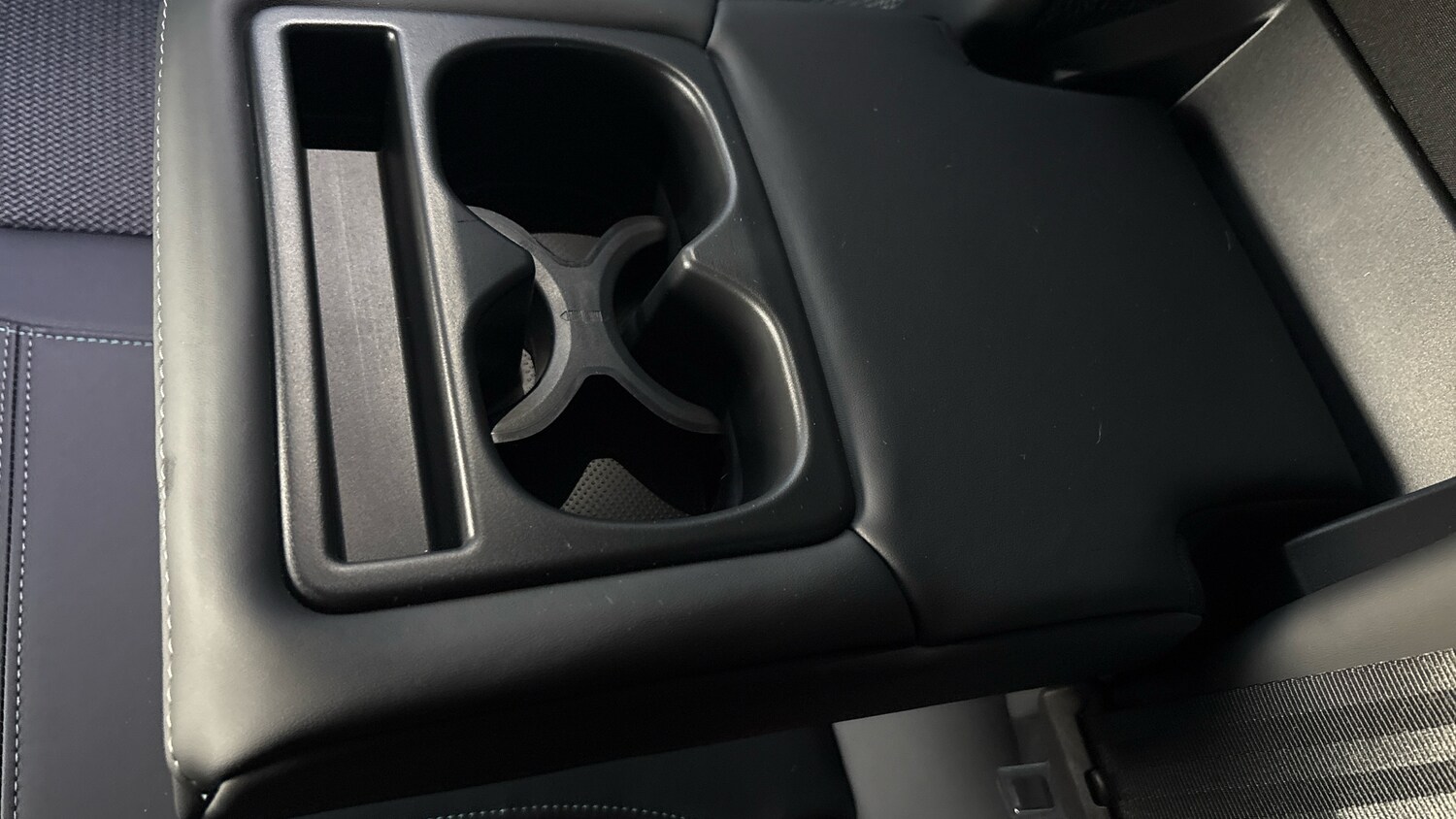 Used Peugeot 308 SW 2024 for sale - 76003038: Photo 40