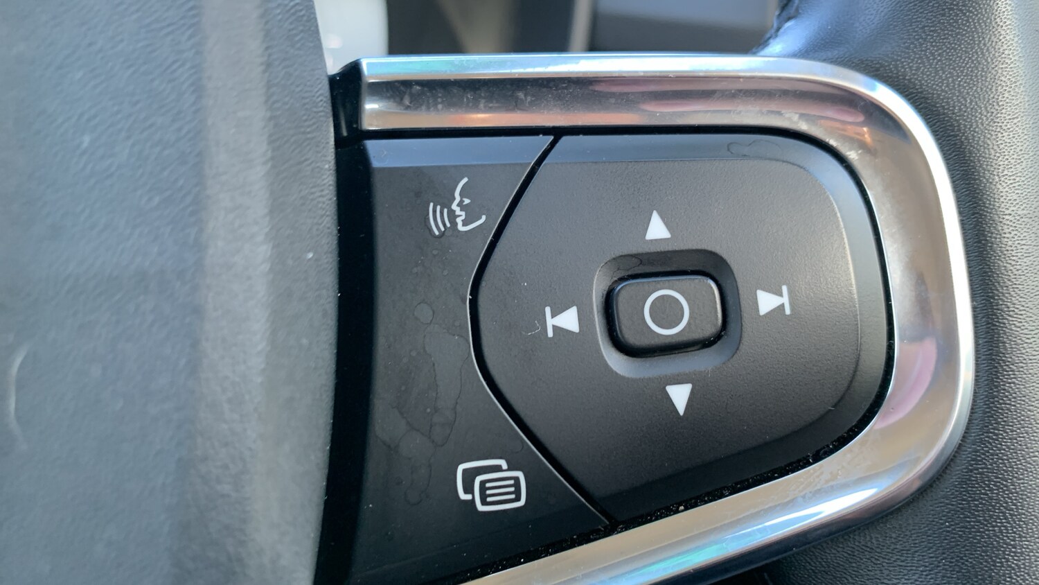 Used Volvo XC40 2022 for sale - 76003099: Photo 24