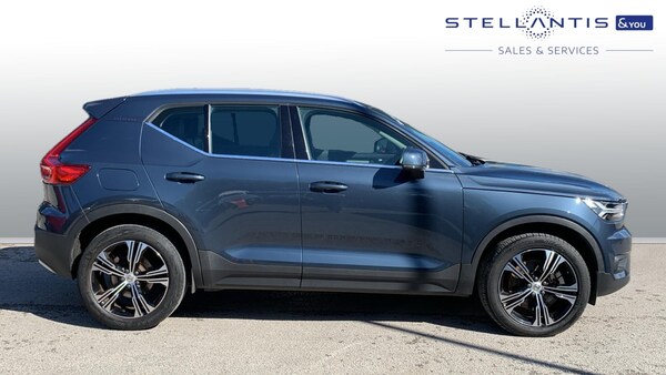 Used Volvo XC40 2022 for sale - 76003099: Photo 2