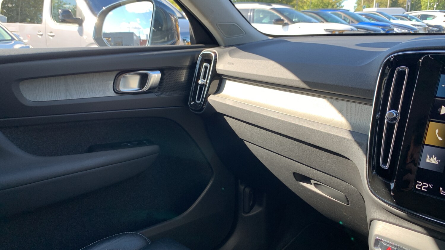 Used Volvo XC40 2022 for sale - 76003099: Photo 46