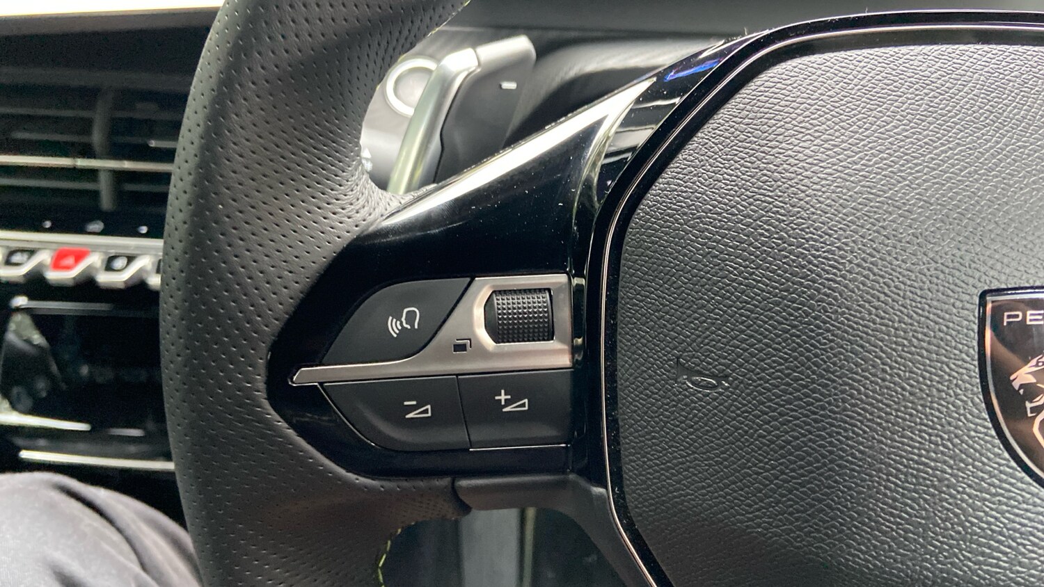 Used Peugeot 2008 2025 for sale - 76033036: Photo 23