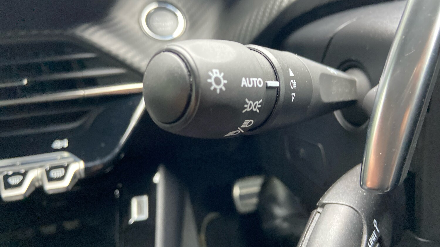 Used Peugeot 2008 2025 for sale - 76033036: Photo 27