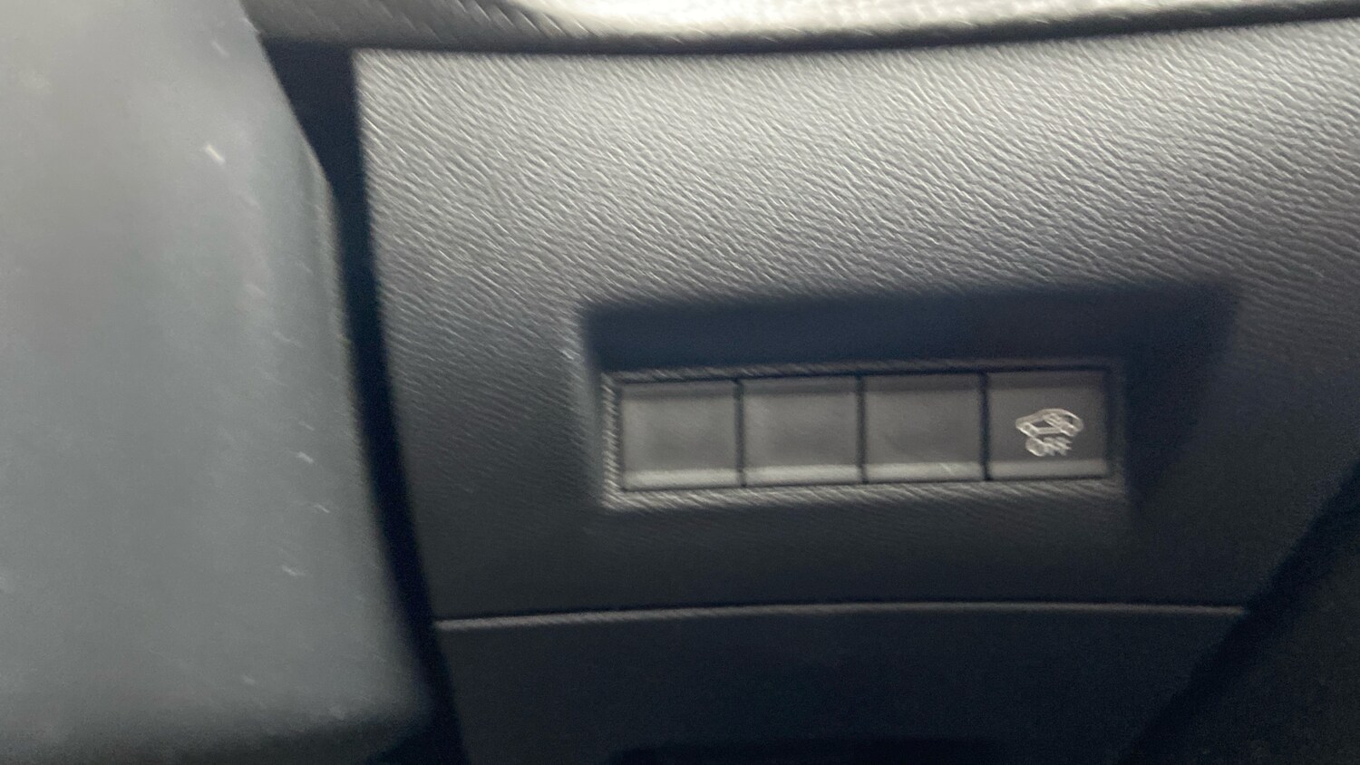 Used Peugeot 2008 2025 for sale - 76033036: Photo 34