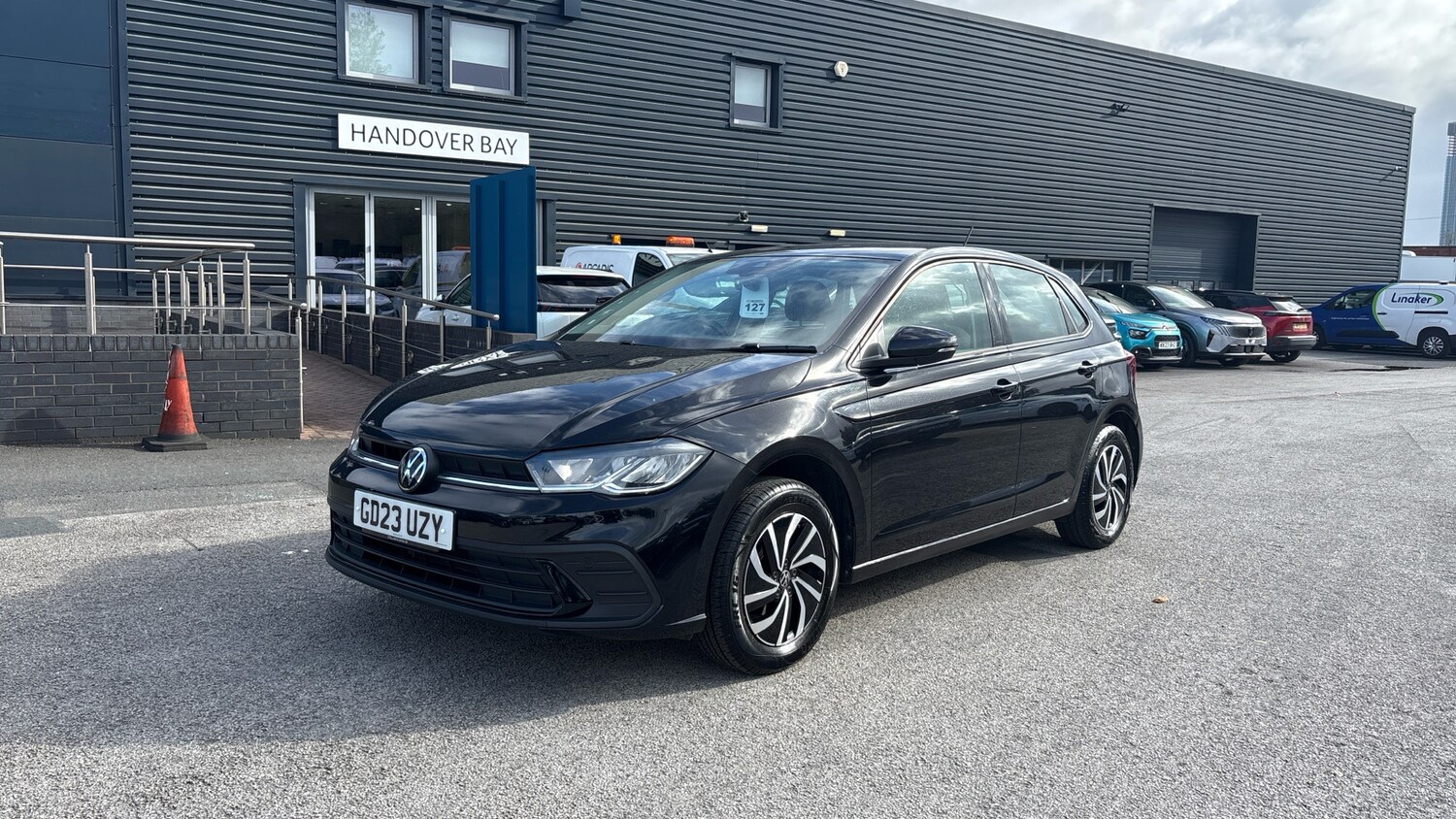 Used Volkswagen Polo 2023 for sale - 76110286: Photo 7